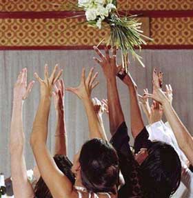 Gettin with the Bridesmaids bouquet tossing Gettin with the Bridesmaids